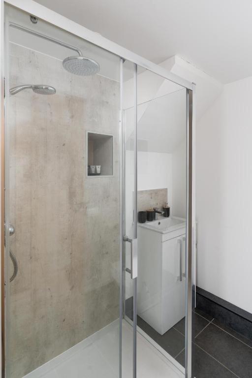 Estate, The Courtyard Apartment *